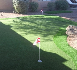 Tempe Fake Grass. Why Putting Greens Need The Right Grass